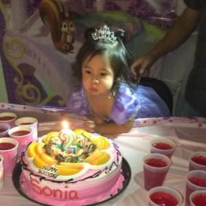 Meet your Posher, Ëřïkä